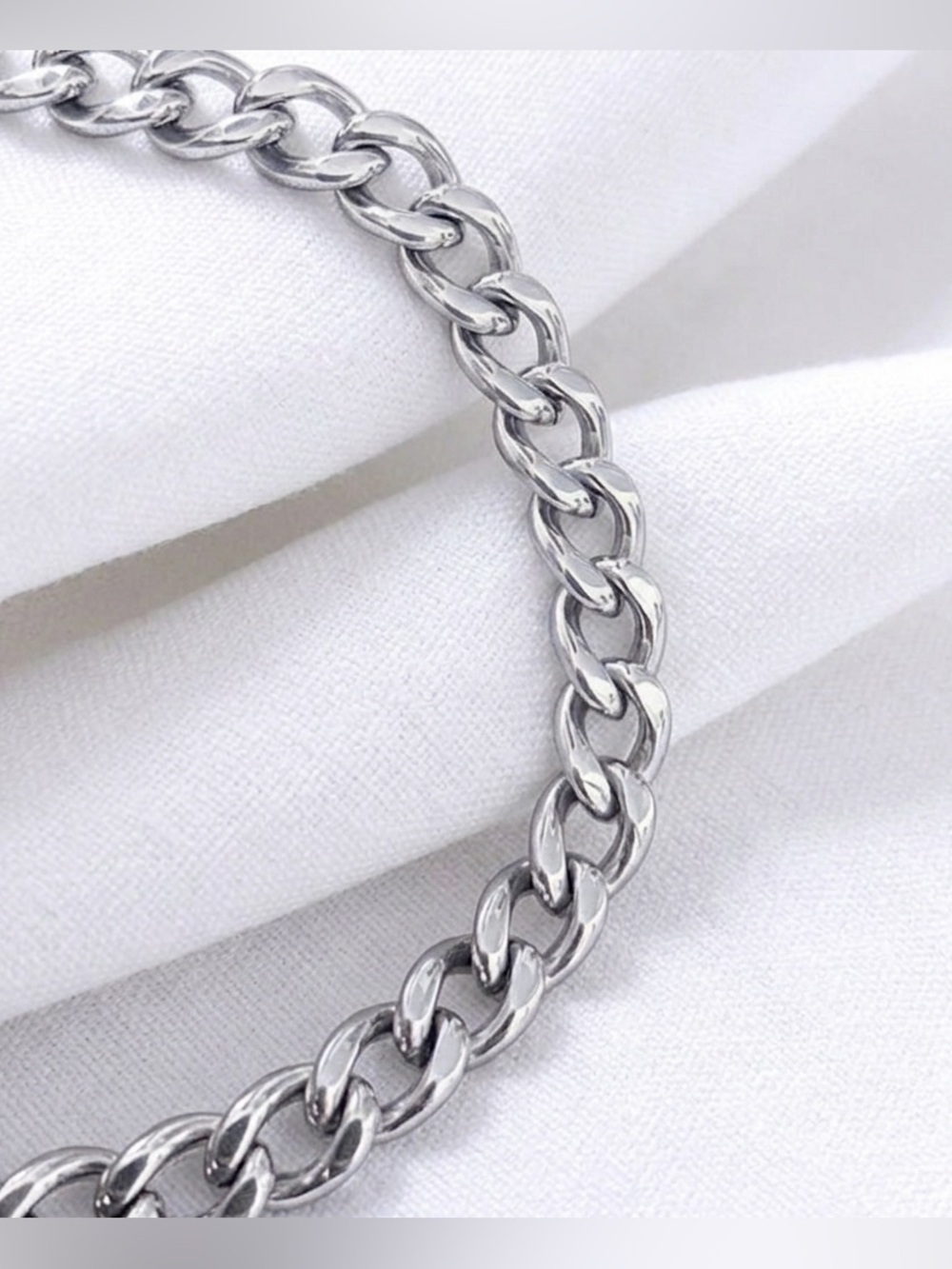 Cuban link Stainless Steel 8 inches, 5mm width bracelet - Silver - Clearance! - Picture 3 of 4